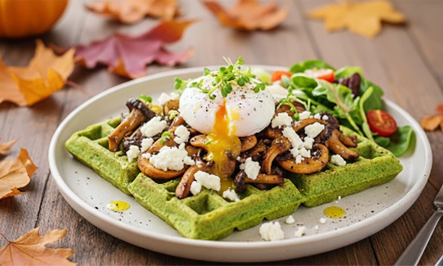 Image 1: Frühstücksgericht & Heißgetränk nach Wahl für 1, 2 oder 4 Personen