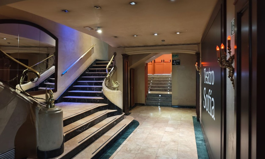 Image 4: "El monólogo de los 80s y 90s. ¡Ríe y canta!": entrada para 1 o 2