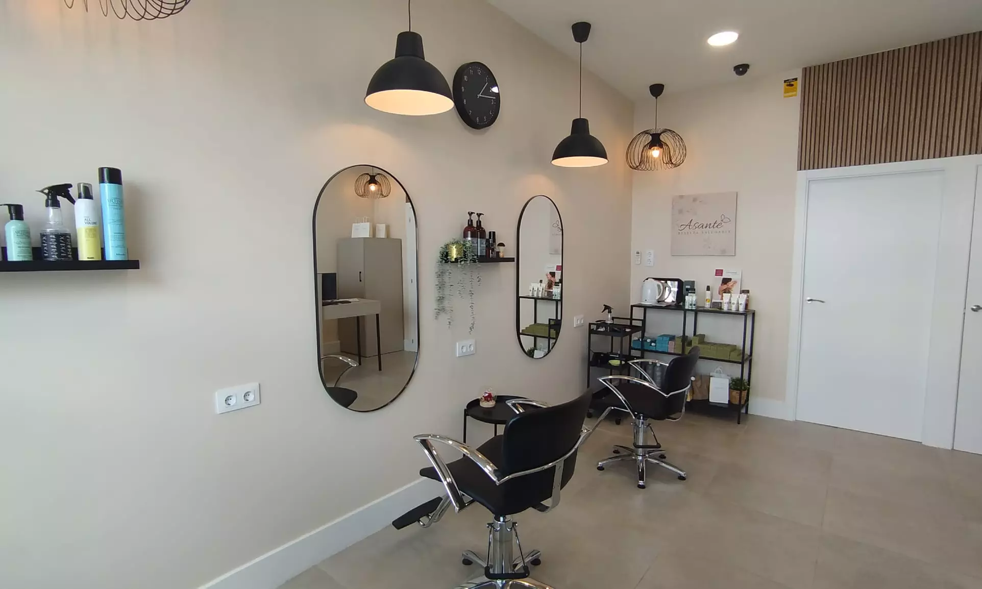 Limpieza facial eco con extracción, masaje kobido o maderoterapia y masaje craneal, con un 29% de descuento - Second Medium