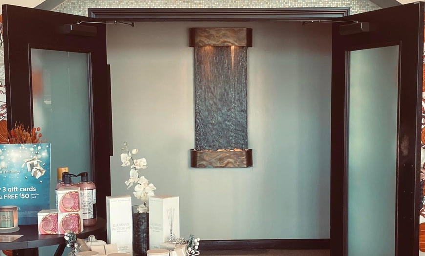 Image 5: Massages with Choice of Elevation & Packages with Massage + Facial