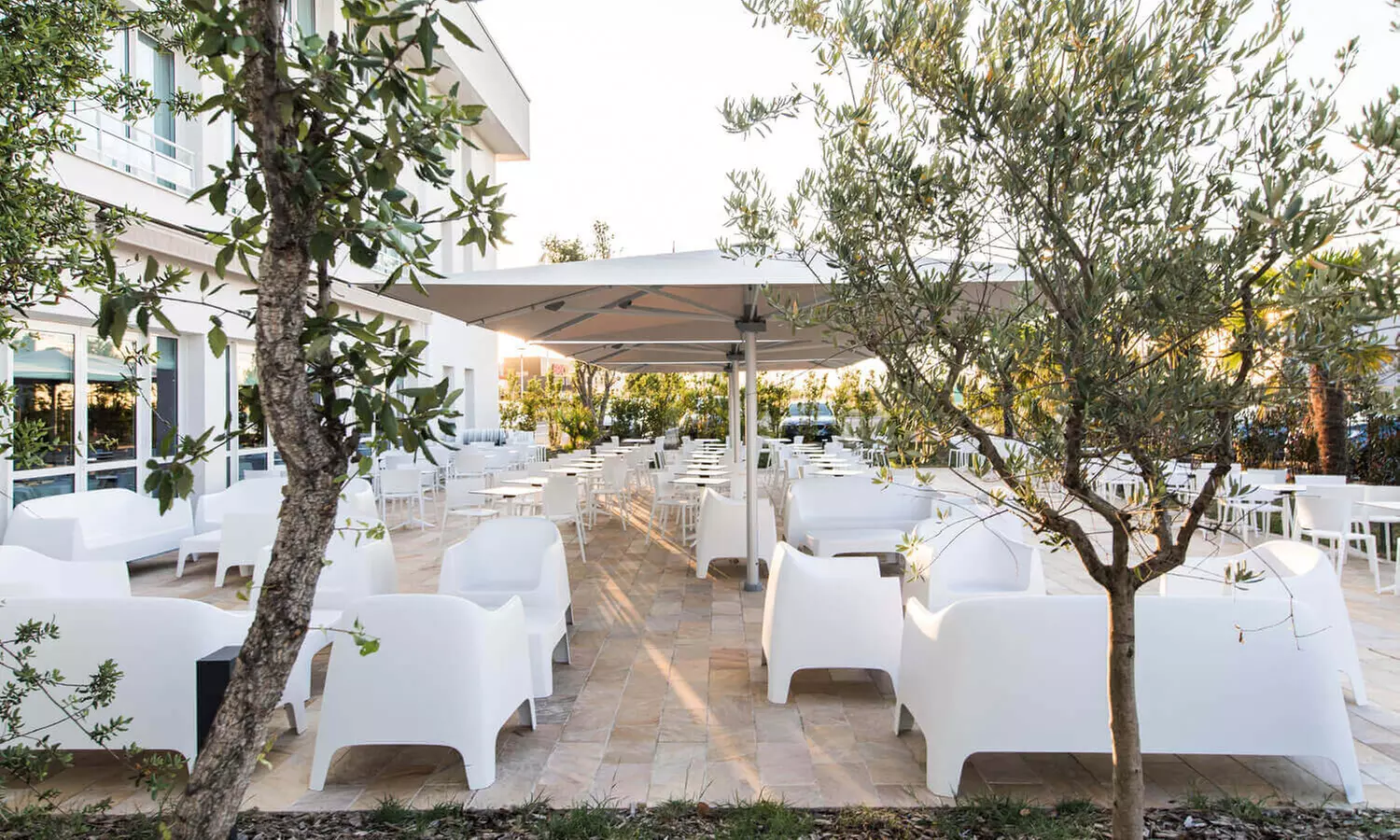 Expérience culinaire inventive dans un cadre élégant