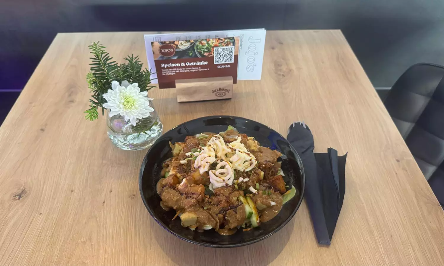 Genieße ein indonesisches 3-Gänge-Menü für 2 oder 4 Personen