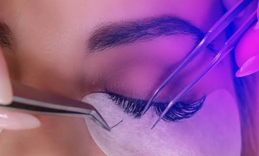 Image 2: Elevate Your Style with UV LED Eyelash Extensions