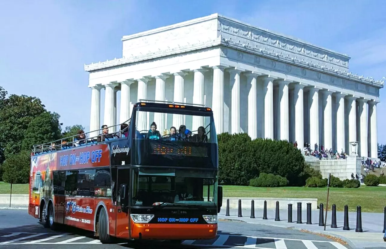 Discover DC by Hop-on Hop-off Bus - Save Up to 31%
