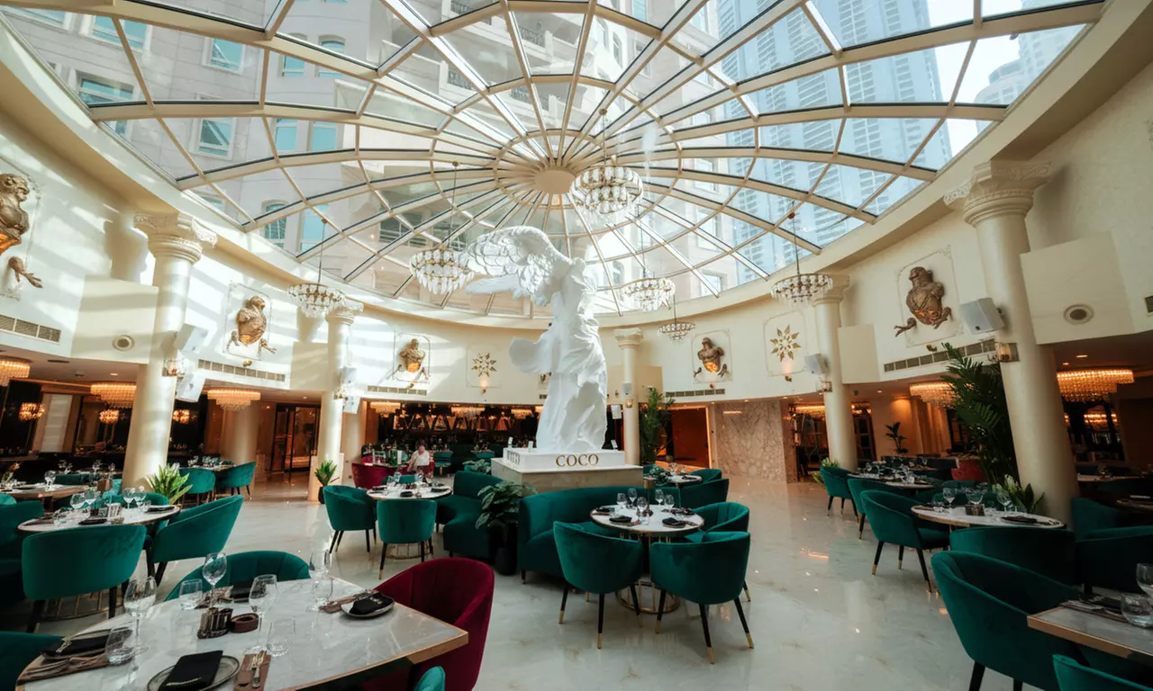 Up to AED 100, 200, 300 or 500 to Spend on Food and Beverages