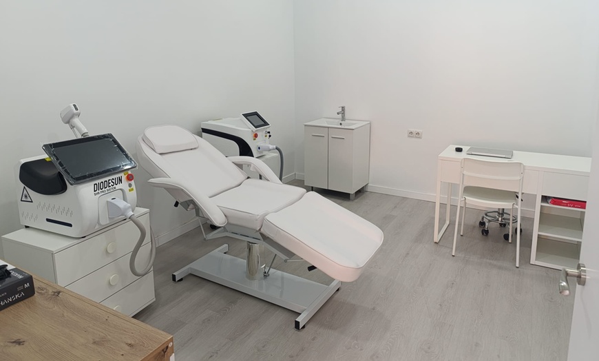 Image 3: 1, 3 o 6 sesiones de depilación con láser SHR para 1 persona