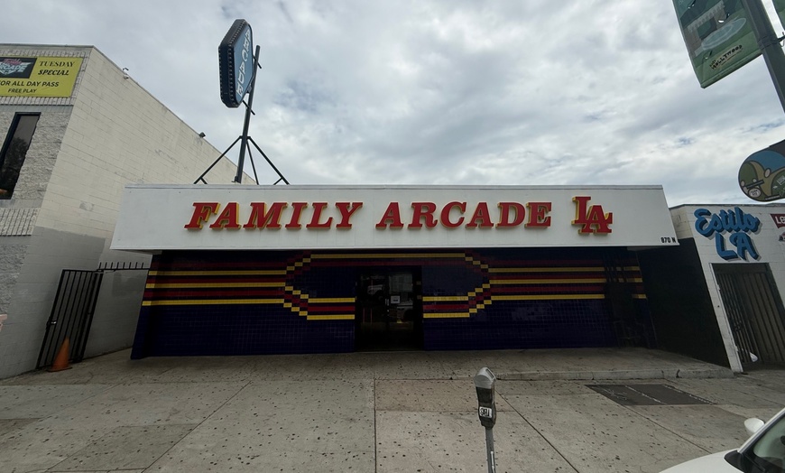 Image 4: Up to 34% Off All-Day Play at LA's Best Arcade for 50+ Years
