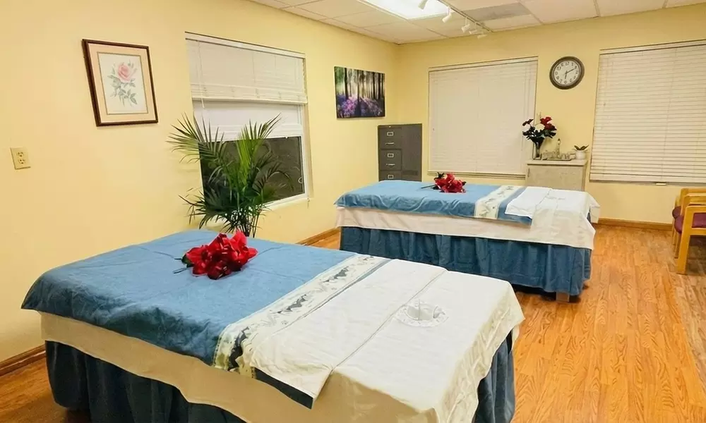 Up to 55% Off on Couples Massage at Aura Room Massage