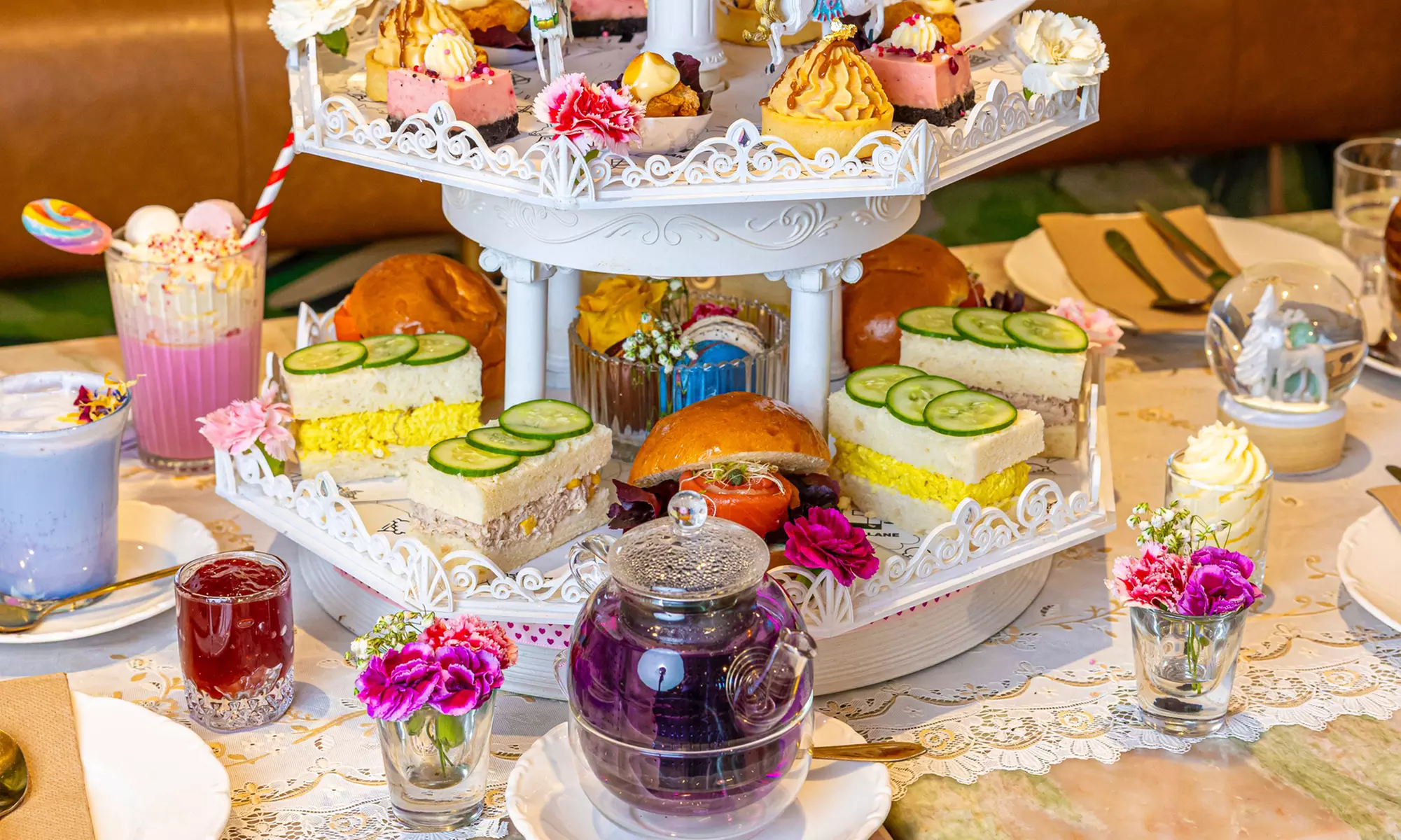 High Tea with Sparkling Wine for 2–4 People