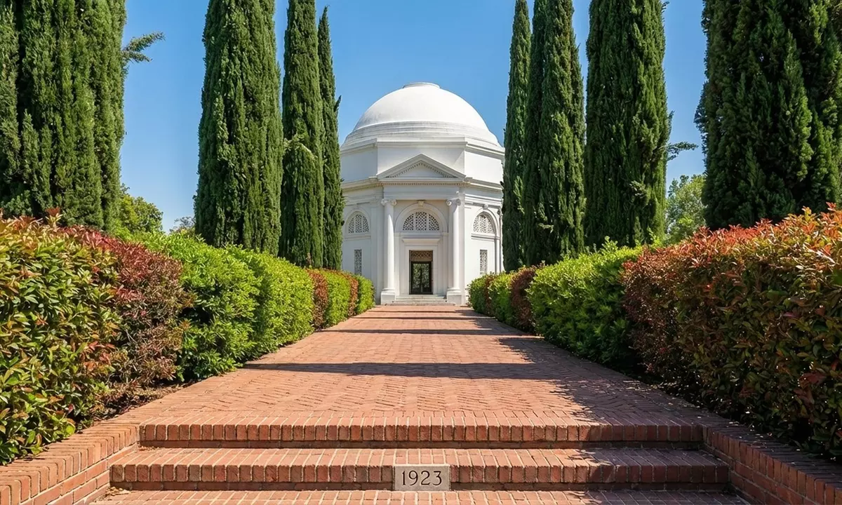 Private LA Tours: Hollywood Hills, City, or Temples