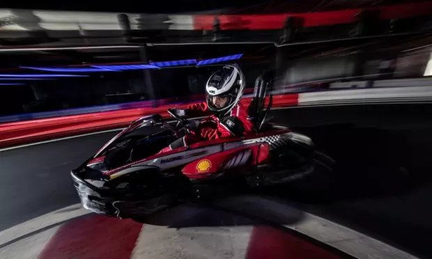 Karting indoor de 10 minutos para 1, 2 o 4 personas en Racing Dakart