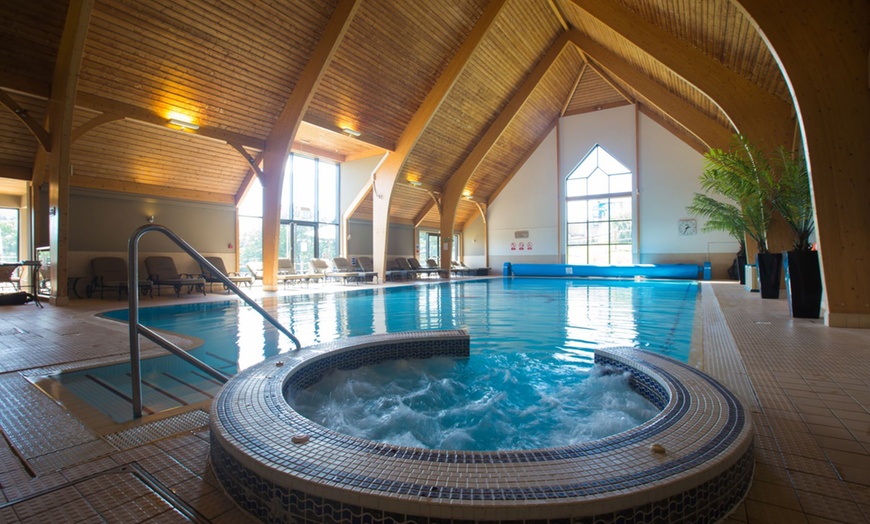 Image 2: Luxury Spa Day with Choice of Massage in Surrey’s Idyllic Retreat!