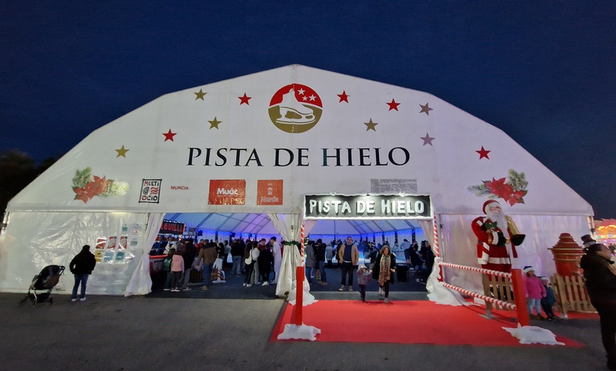 Image 3: Pista de hielo con patines para 1 o 2 personas durante 1 hora 