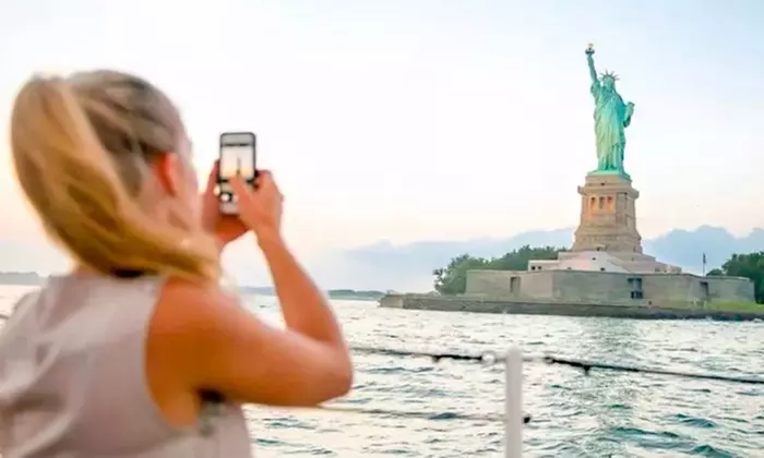 Expert-Guided Statue of Liberty & Ellis Island Tour