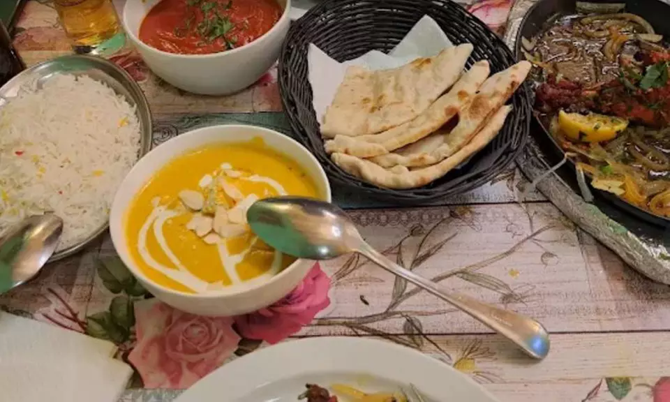 Explora la cocina india: menú indio completo para 2 o 4 personas