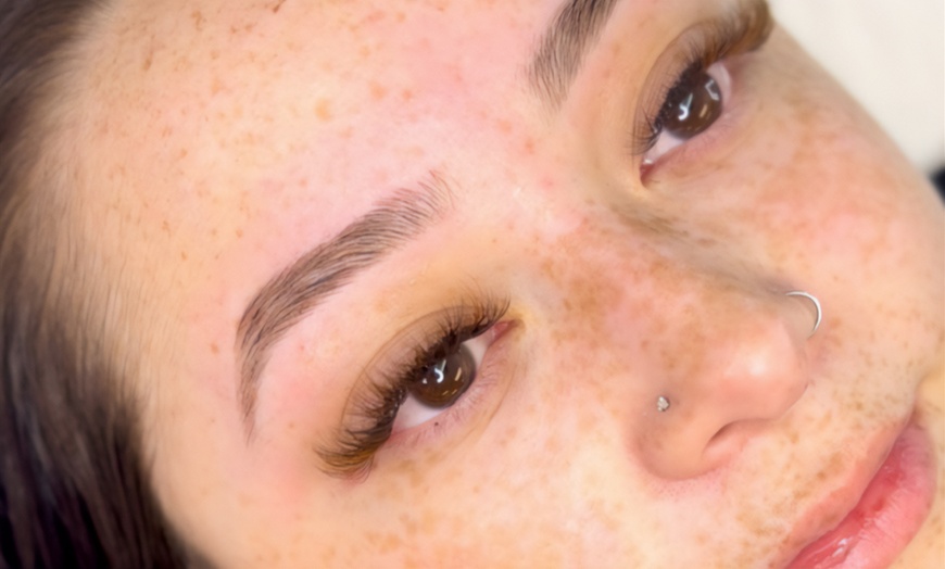 Image 1: Luxe Beauty Packages – Lashes, Brows & Glow Facials for Every Look