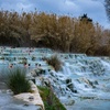 Image 2: Saturnia: fino a 3 notti, colazione + bottiglia di vino