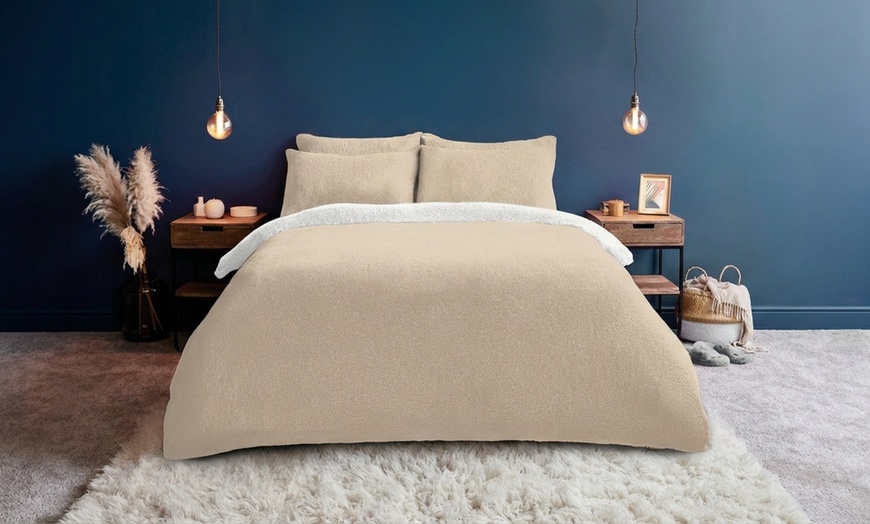 Image 6: Silentnight Teddy Fleece Reversible Duvet Set