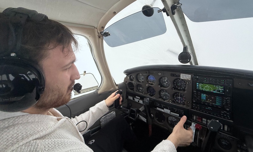 Image 9: Hands-On Flying Lessons & Scenic Philadelphia Tours
