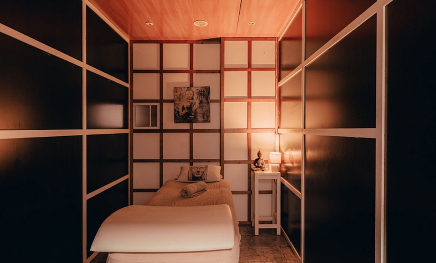 Image 4: 1 sesión de masaje relajante de 45 o 60 minutos para 1 persona