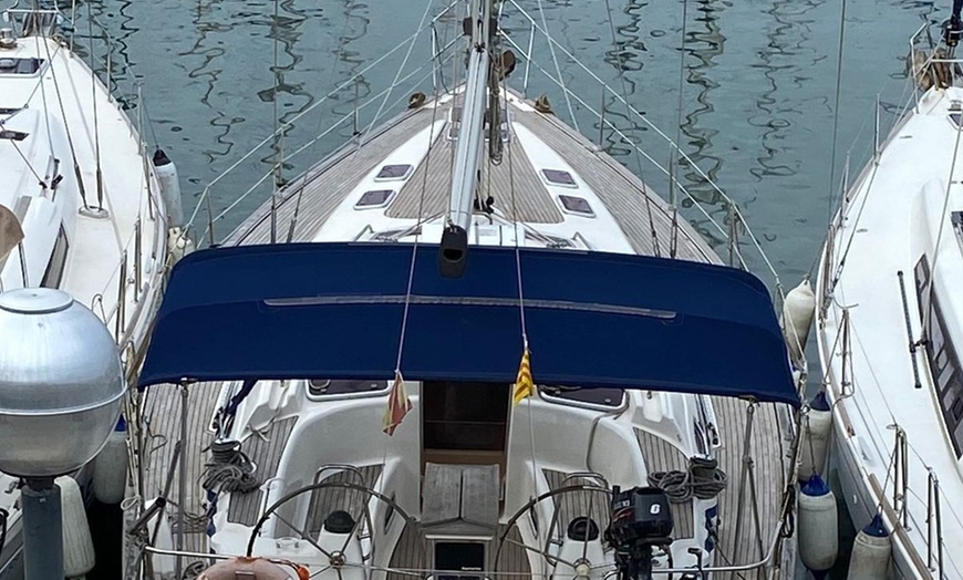 Image 4: Paseo en barco de 2 a 9 personas