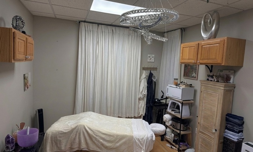 Image 2: Mom-to-Be Special: One, Two or Three 60-Minute Maternity Massages