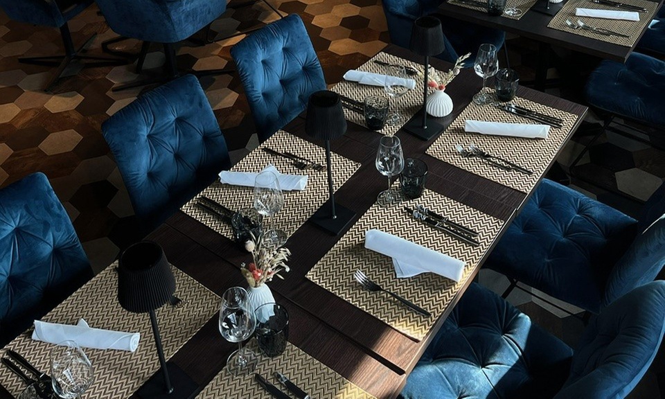 3-Gänge-Gourmet-Dinner inkl. Welcome-Prosecco mit 2 Rooftop-Terrassen