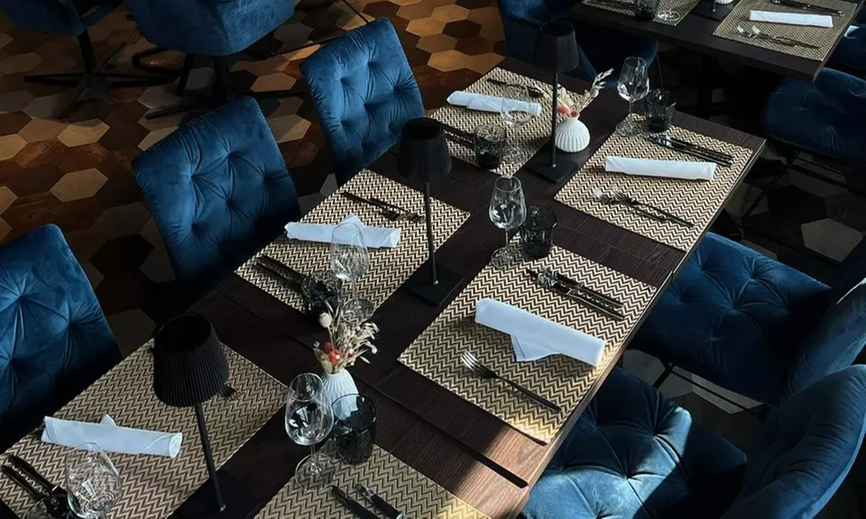 3-Gänge-Gourmet-Dinner inkl. Welcome-Prosecco mit 2 Rooftop-Terrassen