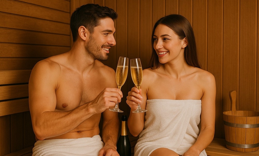 Image 2: Romantischer Sauna-Wellness-Tag inkl. Massage & 3-Gänge-Menü für Zwei