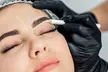 Sesión de microblading de cejas o sesión de microblading con retoque incluido con hasta un 67% de descuento - Second Medium