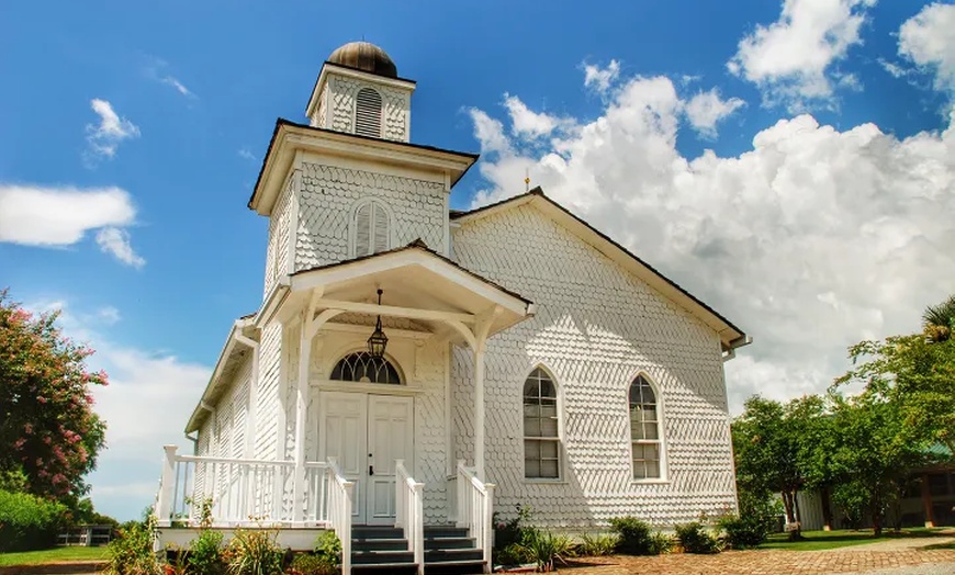 Image 9: Up to 21% Off Historic New Orleans Plantation Tours