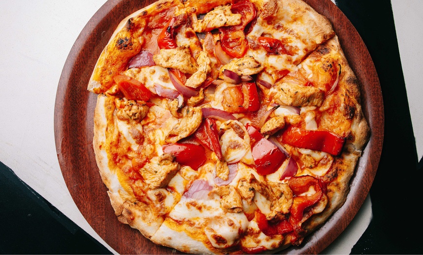 Image 2: Drag Trivia Thursday Feast - Pizza, Fries & Sparkling/ Beer