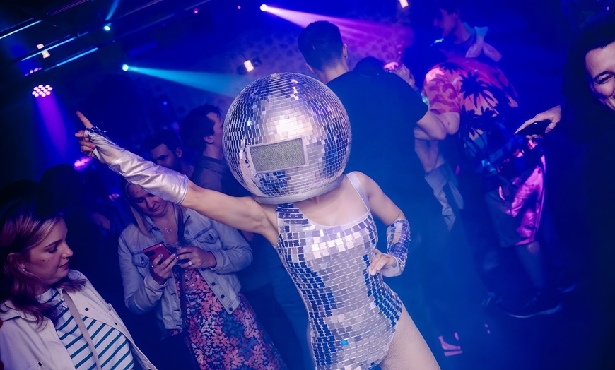 Image 3: Enjoy a Night of One, Two or Four Retro Cocktails at Daisy's Bristol