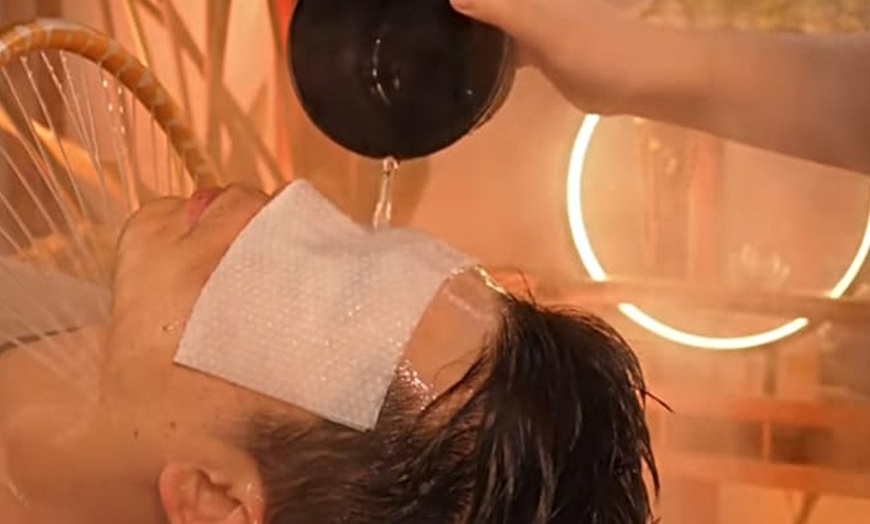 Image 9: Head spa a elegir de hasta 75 min. con masaje, bebida y bombones