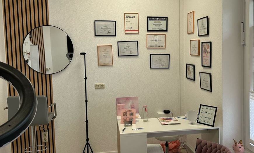 Image 2: Wimpernverlängerung mit 1:1-, Volumen- oder Mega-Volumen-Technik 