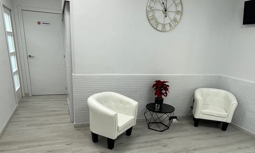 Image 8: Sesión de plasma pen para lunares, cicatrices o verrugas para 1