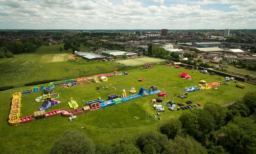 Image 9: The Labyrinth Challenge
