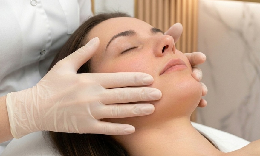 Image 2: 30 or 60-Min Express Or Luxe Hydrafacial w/ Optional LED Light Therapy