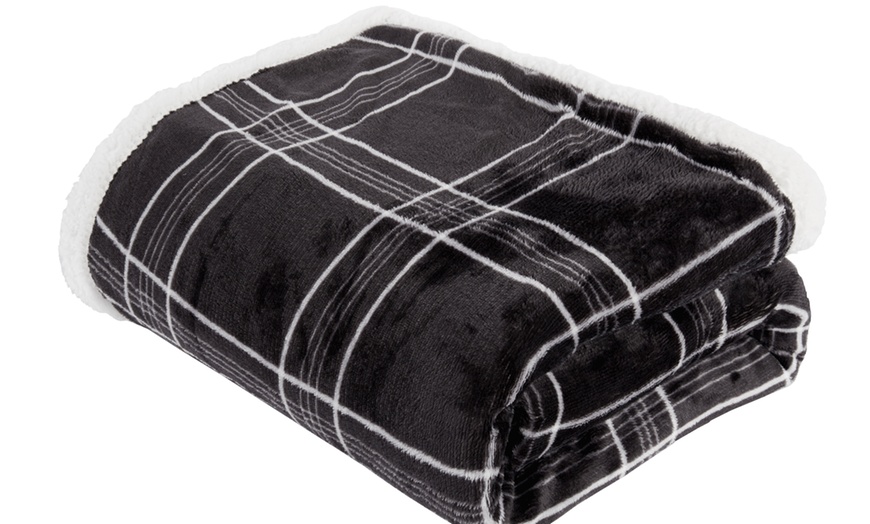 Image 2: Check Printed Soft Flannel Fleece Throw