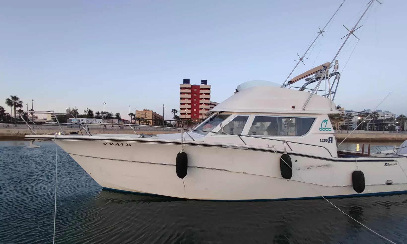 Avistamiento de cetáceos en grupos reducidos para 1 o 2 personas