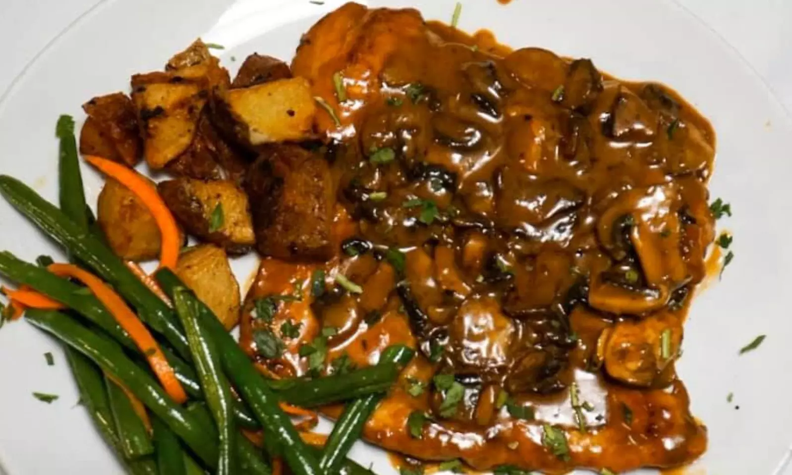 Enjoy Italian Cuisine with $25 Voucher and Wine