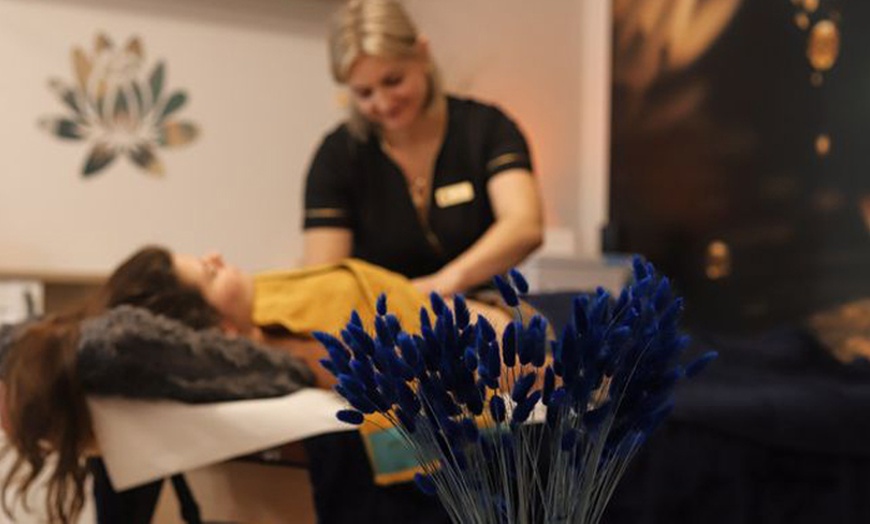 Image 3: Masaż relaksacyjny z aromaterapią dla Pań: 60 lub 90 minut odprężenia