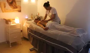 Un momento de pausa: masaje relajante de 30, 45 o 60 minutos para una persona, con hasta un 56% de descuento