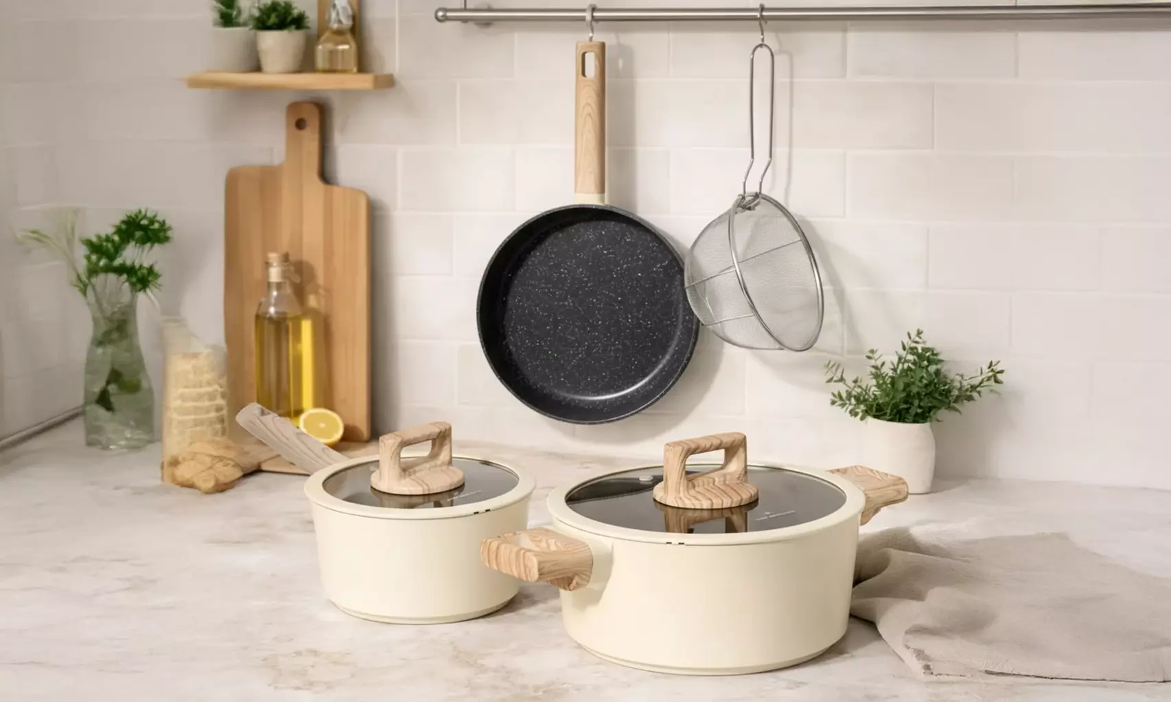 Juego de ollas con tapas de cristal de Just Perfecto