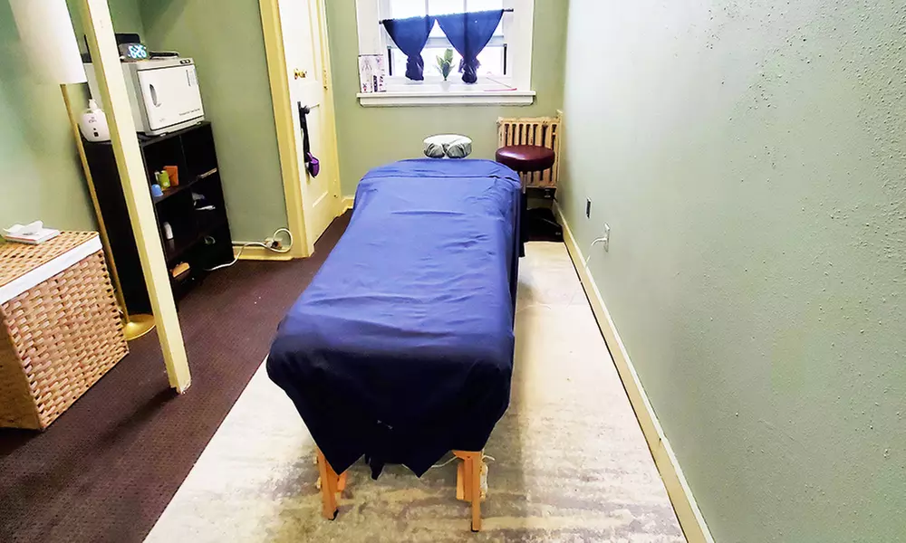 60, 90, or 120-Min Relaxation Massage to Boost Wellness