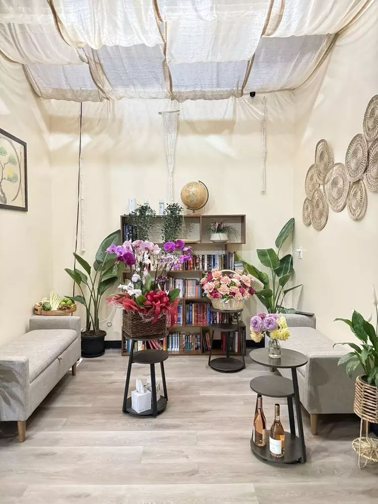 Luxury Head Spa Packages for One, Couples, or Groups of 4