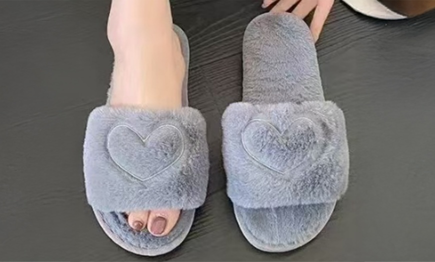 Image 6: Women's Plush Slippers