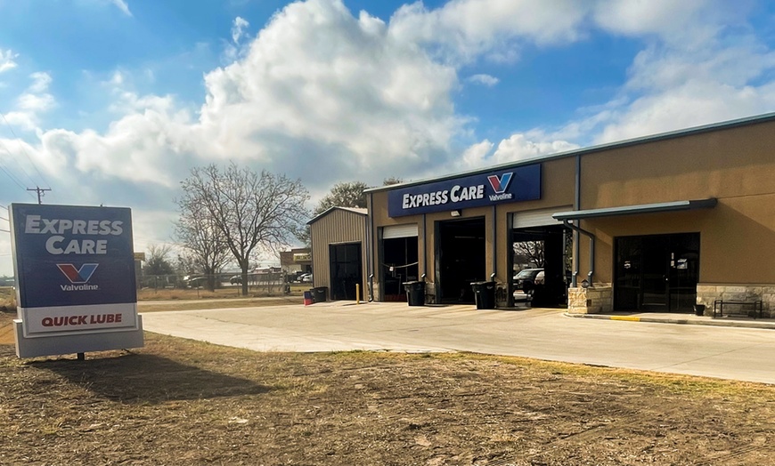 Image 2: Up to 35% Off on Oil Change at Valvoline Express Care