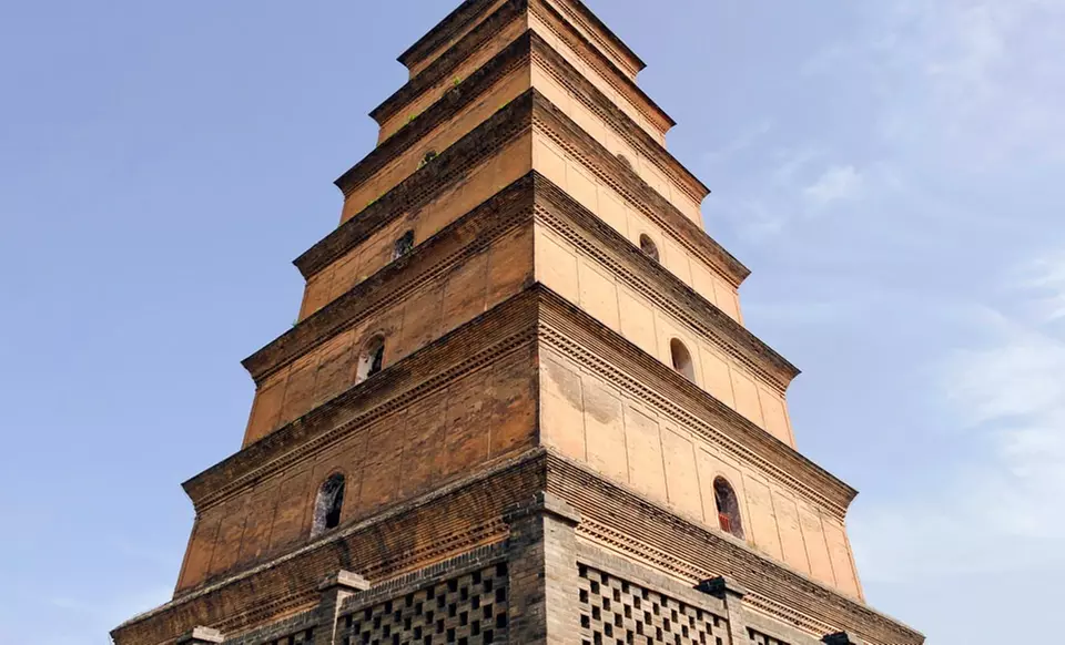 ✈ 8-Day Guided Tour of China with Air & Hotels from Affordable World