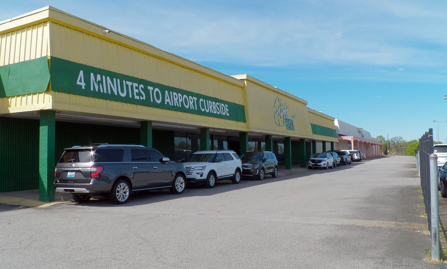 Image 7: 3, 5, 7, or 10-Days of Valet Airport Parking at BNA Up To 30% Off 